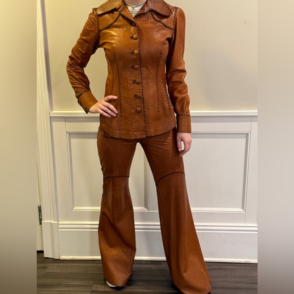 1970s Vintage Handmade North Shore Leather Whipstitch Women’s Two piece suit